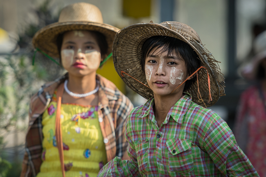  Chłopiec Ludzie Nikon D7100 AF-S Nikkor 70-200mm f/2.8G 0 Myanmar nakrycie głowy dziecko dziewczyna tradycja plemię uśmiech zabawa