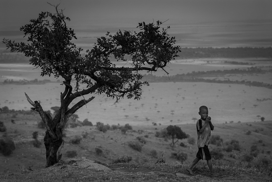  Masajskie dziecko Klimaty Nikon D200 AF-S Nikkor 70-200mm f/2.8G Kenia 0 czarny czarny i biały drzewo niebo fotografia monochromatyczna roślina drzewiasta fotografia monochromia ranek Chmura