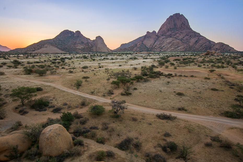  Spitzkoppe Krajobraz Nikon D7100 Sigma 10-20mm f/3.5 HSM Namibia 0 górzyste formy terenu pustynia ekosystem Góra niebo skała Park Narodowy krzewy Badlands wzgórze