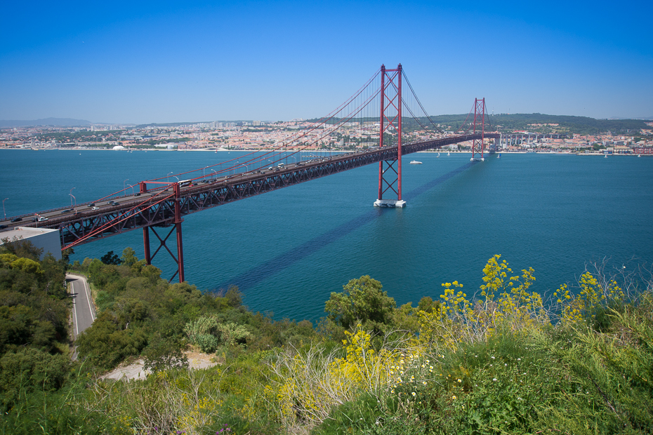  Most kwietnia Lizbona Nikon D7200 Sigma 10-20mm f/3.5 HSM Portugalia 0 most niebo morze naprawiony link Most wiszący cypel horyzont dzień zatoka zbiornik