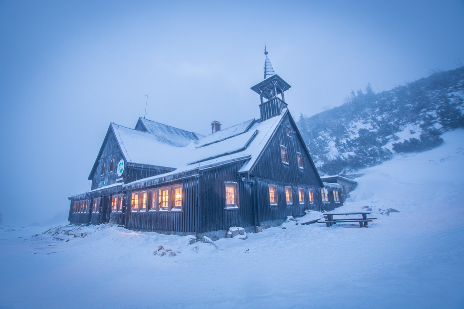  Samotnia Karkonosze Nikon D7100 Sigma 10-20mm f/3.5 HSM zimowy śnieg niebo punkt orientacyjny zamrażanie pasmo górskie arktyczny Góra ranek drzewo