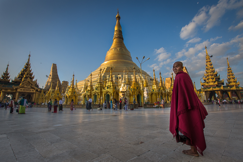  Shwedagon Pagoda Miejsca Nikon D7200 Sigma 10-20mm f/3.5 HSM 0 Myanmar punkt orientacyjny niebo pagoda atrakcja turystyczna świątynia turystyka miejsce kultu Miasto religia