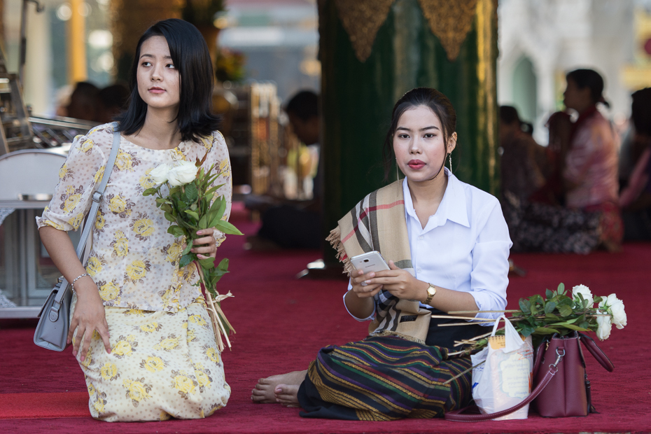  Dziewczyny Ludzie Nikon D7200 AF-S Nikkor 70-200mm f/2.8G 0 Myanmar kwiat moda tradycja dziewczyna sukienka socialite świątynia ceremonia suknia florystyka