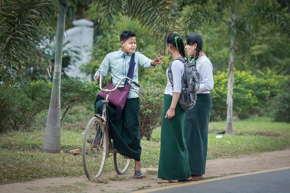  Podryw drodze Nikon D7100 AF-S Nikkor 70-200mm f/2.8G 0 Myanmar pojazd lądowy pojazd drzewo roślina migawka rower rekreacja dziewczyna Droga podróżować