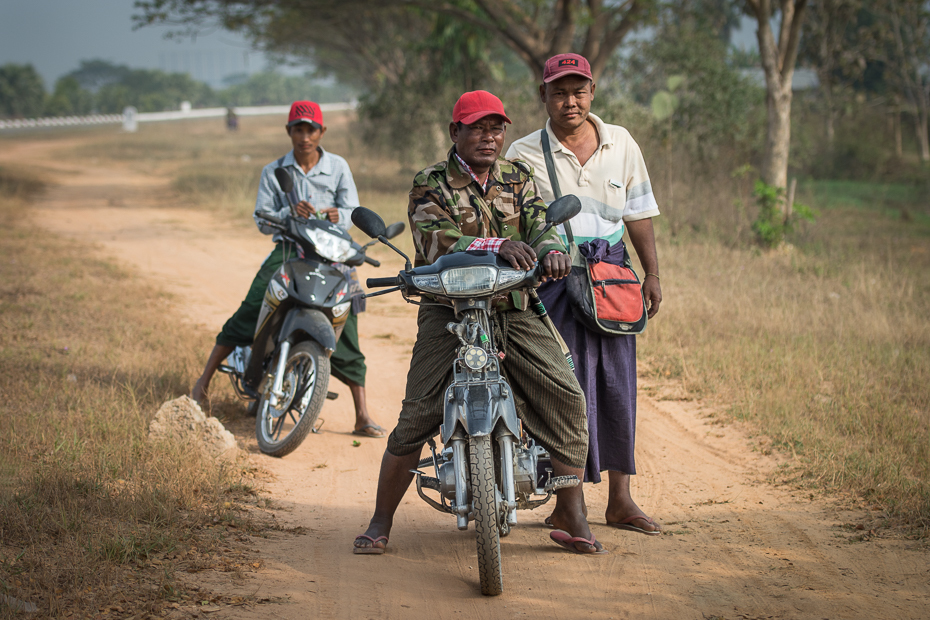  Ekipa Ludzie Nikon D7200 AF-S Nikkor 70-200mm f/2.8G 0 Myanmar gleba pojazd motocykl motocykli poza trasami roślina drzewo przygoda obszar wiejski motocross