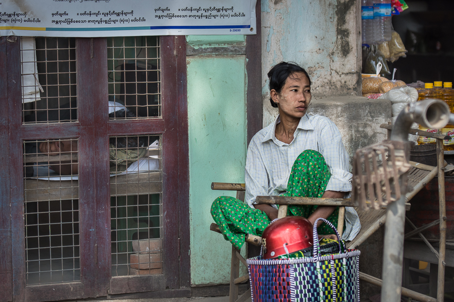 Zaduma drodze Nikon D7200 AF-S Nikkor 70-200mm f/2.8G 0 Myanmar miejsce publiczne obszar miejski ulica Droga sprzedawca świątynia dziewczyna podróżować sklepikarz okno