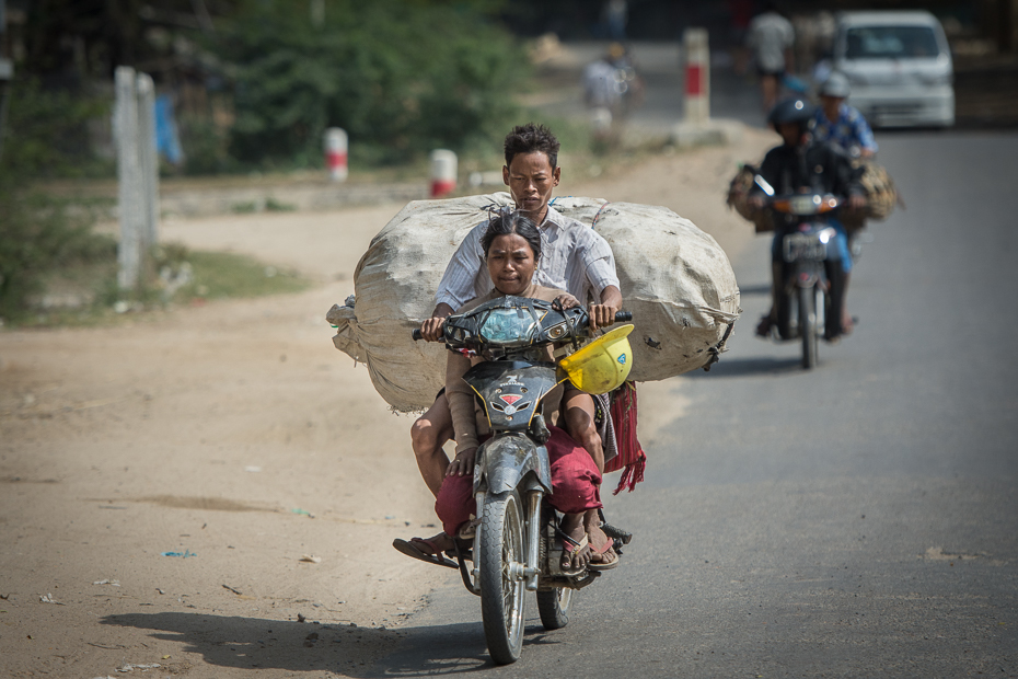  Mistrzowie upakowania drodze Nikon D7200 AF-S Nikkor 70-200mm f/2.8G 0 Myanmar pojazd lądowy motocykl motocykli pojazd Droga gleba Wyposażenie sportowe wyścigi ulica samochód