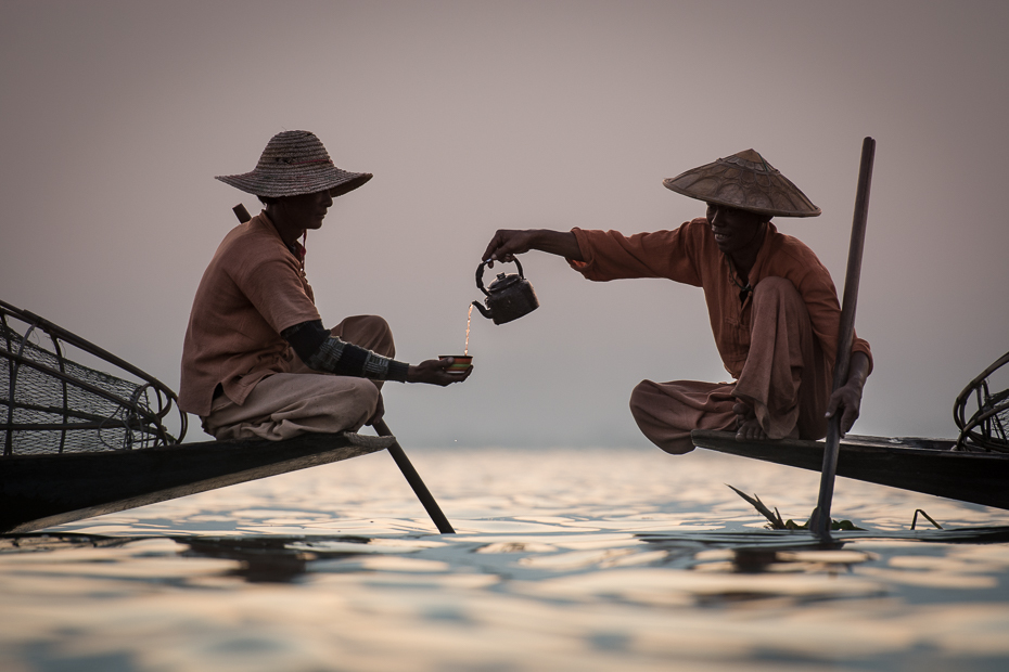  Rybacy Jeziorze Inle Jezioro Nikon D7100 AF-S Nikkor 70-200mm f/2.8G 0 Myanmar woda ludzkie zachowanie rekreacja wakacje niebo