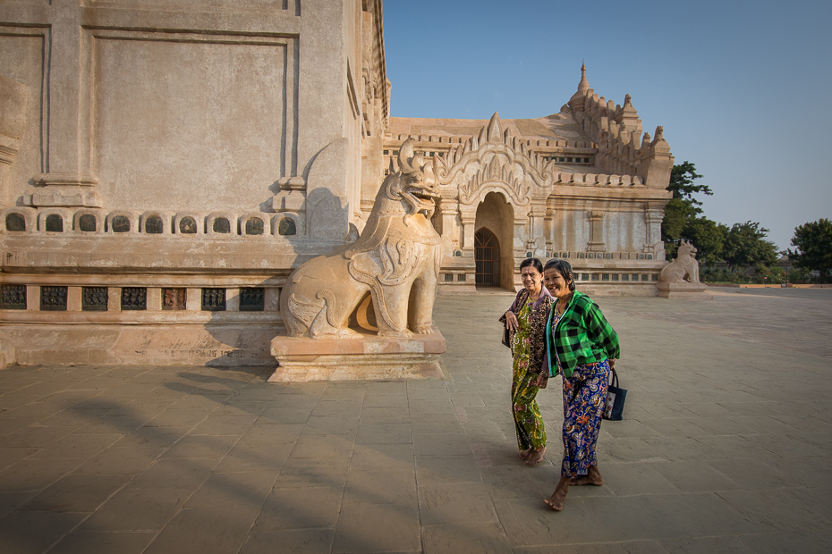  Ananda Pahto Miejsca Nikon D7200 Sigma 10-20mm f/3.5 HSM 0 Myanmar punkt orientacyjny statua niebo pomnik atrakcja turystyczna turystyka rzeźba Historia starożytna świątynia historyczna Strona