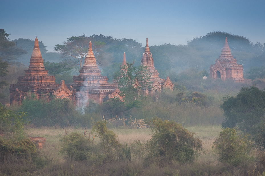  Bagan Miejsca Nikon D7100 AF-S Nikkor 70-200mm f/2.8G 0 Myanmar niebo ranek Chmura drzewo historyczna Strona pagoda świt świątynia atrakcja turystyczna wieczór