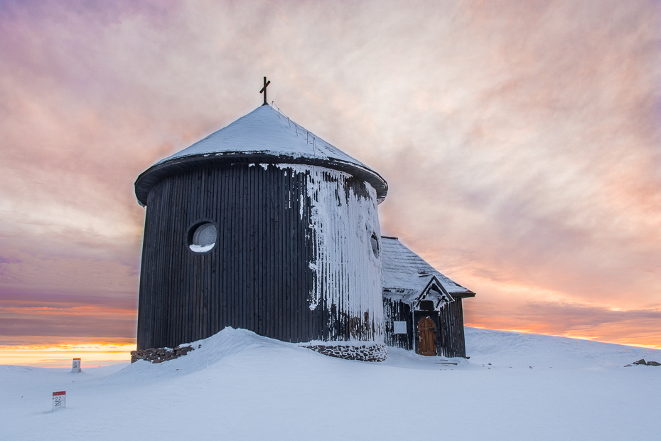  Śnieżka 0 Nikon D7100 AF-S Zoom-Nikkor 17-55mm f/2.8G IF-ED niebo śnieg zimowy zamrażanie Chmura budynek arktyczny lód wieczór