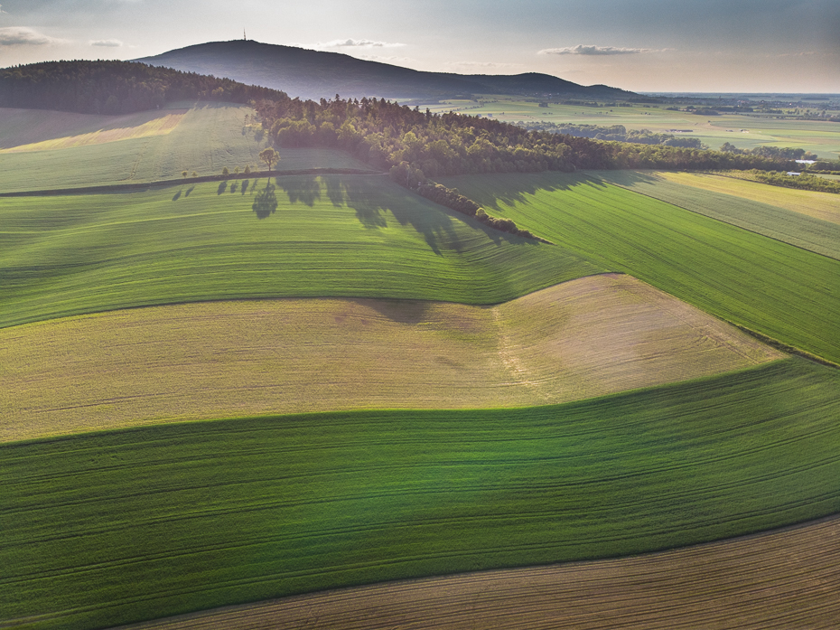  Ślęża Krajobraz Mavic Air Zielony łąka pole wzgórze Równina ekosystem Fotografia lotnicza trawa obszar wiejski niebo