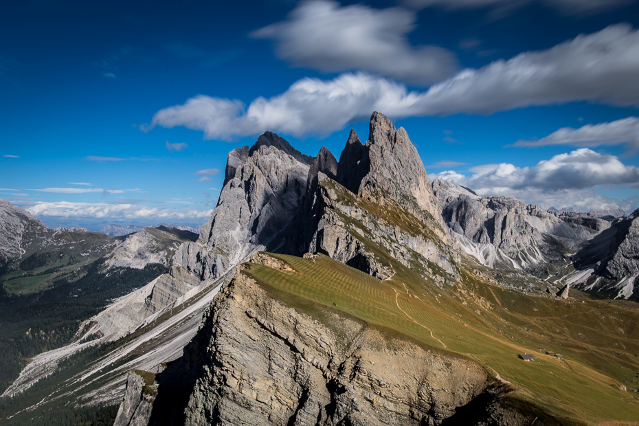 Seceda 0 Dolomity Nikon D7200 Sigma 10-20mm f/3.5 HSM górzyste formy terenu niebo pasmo górskie Góra Chmura grzbiet pustynia Alpy średniogórze zamontuj scenerię