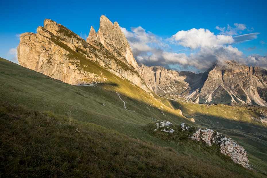 Seceda 0 Dolomity Nikon D7200 Sigma 10-20mm f/3.5 HSM górzyste formy terenu niebo Góra pasmo górskie pustynia grzbiet średniogórze zamontuj scenerię Alpy Badlands