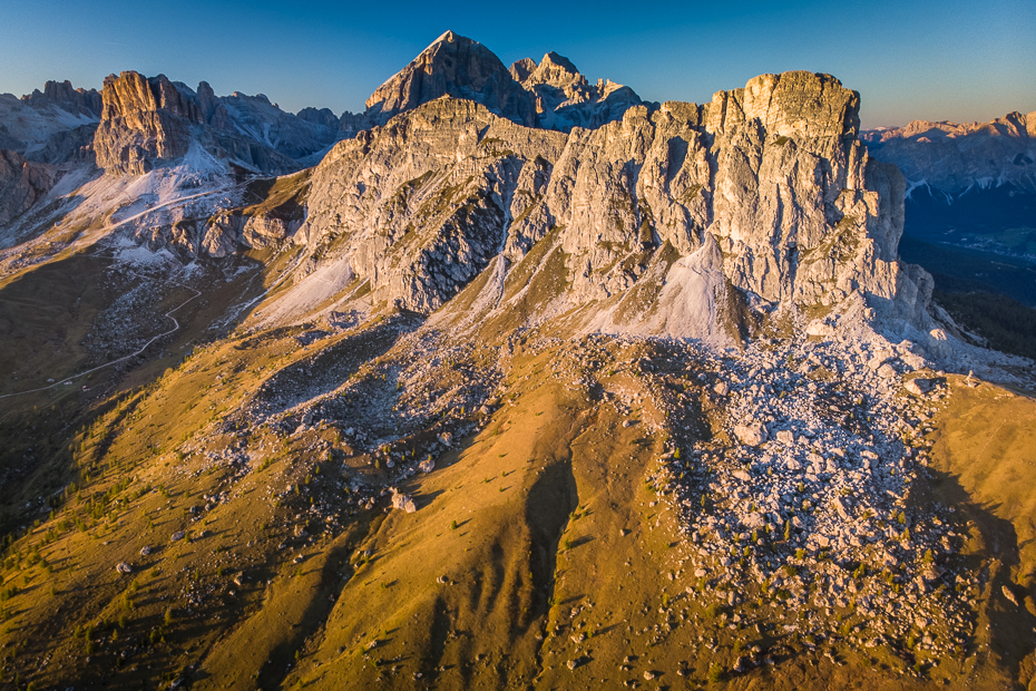  Passo Giau 0 Dolomity Mavic Air górzyste formy terenu Góra niebo pasmo górskie pustynia grzbiet skała Badlands Park Narodowy grań