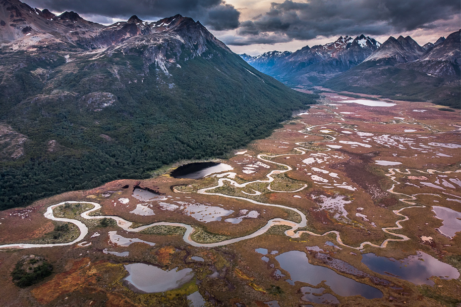  Tierra del Fuego Argentyna Mavic Air 0 Patagonia górzyste formy terenu Góra Naturalny krajobraz średniogórze zjawisko geologiczne pasmo górskie pustynia niebo górskie przejście dolina