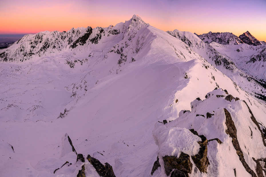  Tatry Nikon Nikkor 24-70mm f/4 górzyste formy terenu Góra pasmo górskie lodowaty kształt terenu śnieg grzbiet niebo zjawisko geologiczne masyw górski Alpy