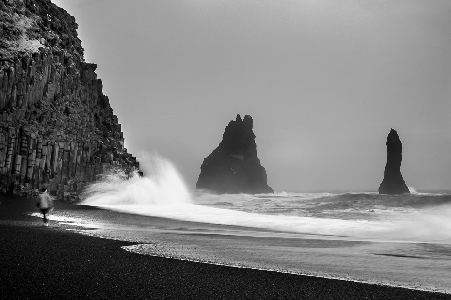  Reynisfjara 0 Islandia Nikon Nikkor 24-70mm f/4 biały woda czarny morze Natura skała Wybrzeże Czarny i biały fala niebo