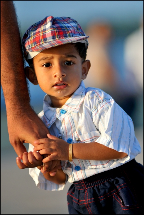  Chłopiec Portret Nikon D300 Zoom-Nikkor 80-200mm f/2.8D Indie 0 niebieski dziecko osoba skóra chłopak męski człowiek Brzdąc chłodny nakrycie głowy