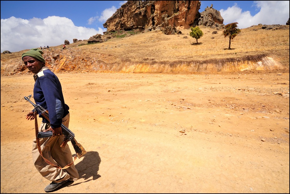  Strażnik Ludzie Nikon D300 Sigma 10-20mm f/4-5.6 HSM Etiopia 0 Jazda rowerem niebo górzyste formy terenu gleba piasek pustynia krajobraz Sport ekstremalny sahara rower górski