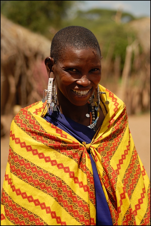  Masajka Ludzie Nikon D200 Micro-Nikkor 60mm f/2.8D Tanzania 0 ludzie żółty plemię tradycja człowiek świątynia uśmiech dziewczyna