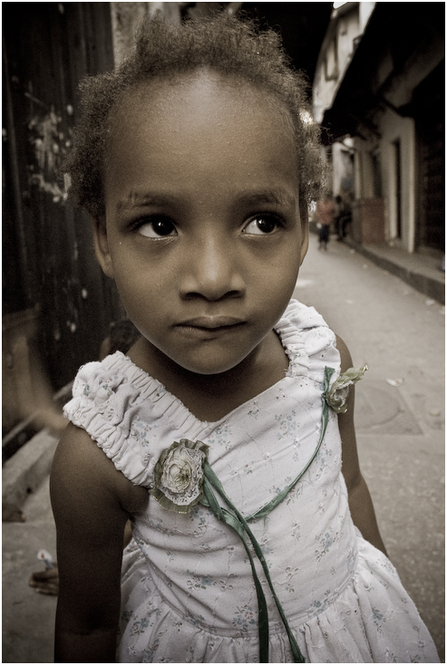  Ulice Stown Town Zanzibar 0 Nikon D200 AF-S Zoom-Nikkor 18-70mm f/3.5-4.5G IF-ED Twarz osoba skóra dziecko oko dziewczyna głowa policzek czoło człowiek