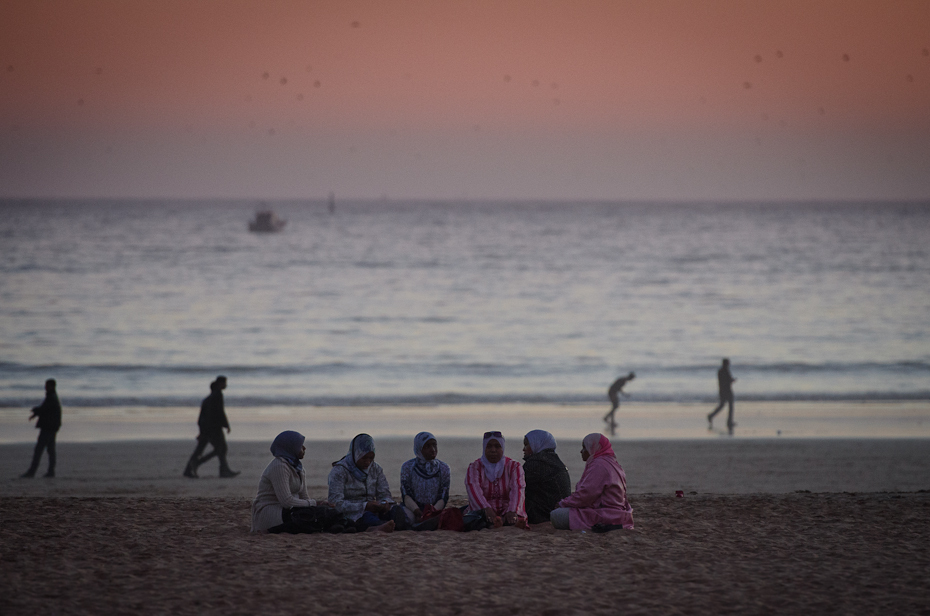  Kobiety plaży Agadir Nikon D7000 AF-S Nikkor 70-200mm f/2.8G Maroko 0 morze plaża zbiornik wodny ocean horyzont Wybrzeże niebo woda zachód słońca wschód słońca