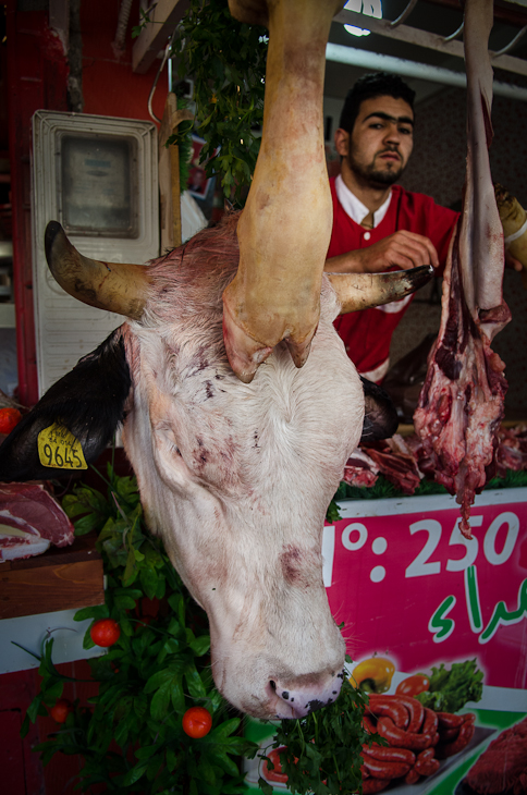  Sklep mięsny Agadir Nikon D7000 AF-S Nikkor 70-200mm f/2.8G Maroko 0 mięso bydło takie jak ssak jagnięcina i baranina jedzenie żywność pochodzenia zwierzęcego byk