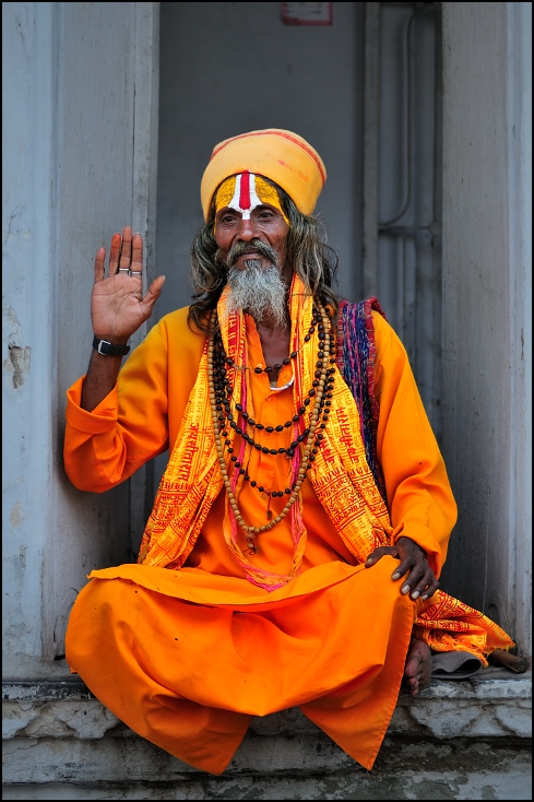  Brahmin Portret Nikon D300 Zoom-Nikkor 80-200mm f/2.8D Indie 0 świątynia tradycja religia mnich
