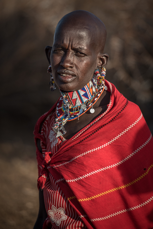  Masajka Masaje nikon d750 Nikon AF-S Nikkor 70-200mm f/2.8G Kenia 0 ludzie plemię tradycja świątynia człowiek starszy zbiory fotografii