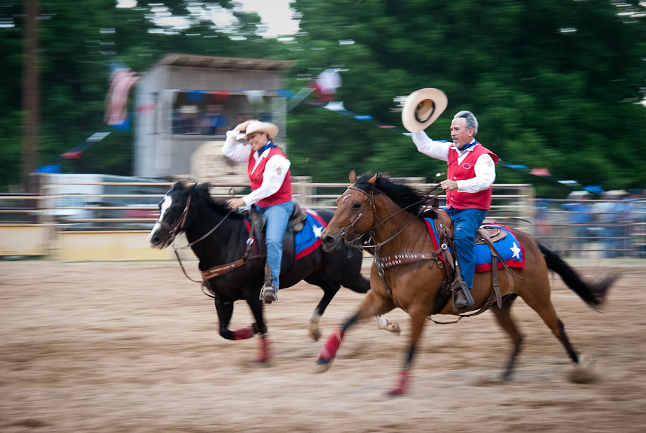  Rodeo Texas 0 Nikon D80 Tamron 17-50mm f/2.8 Di-II Aspherical sporty na zwierzętach koń rodeo jazda na zachodzie tradycyjny sport wodza zdarzenie koń jak ssak konny jockey