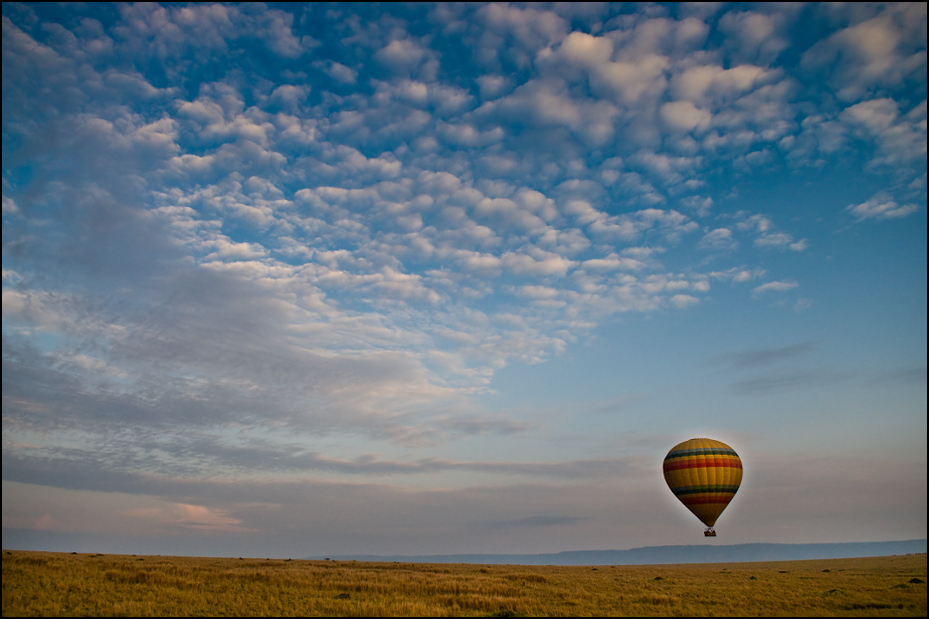  Masai Mara balonem Balon Nikon D300 AF-S Zoom-Nikkor 17-55mm f/2.8G IF-ED Kenia 0 niebo Chmura latanie balonem balon na gorące powietrze dzień horyzont atmosfera pole atmosfera ziemi ranek