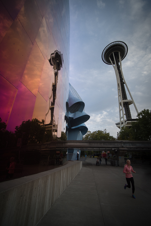  EMP Museum 0 Seattle nikon d750 Sigma 15-30mm f/3.5-4.5 Aspherical niebo Chmura architektura atmosfera ziemi ranek atmosfera zjawisko światło słoneczne atrakcja turystyczna wieża