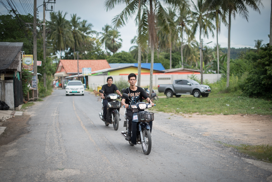  Skuterem Pocztówka nikon d750 Sigma 15-30mm f/3.5-4.5 Aspherical Tajlandia 0 pojazd lądowy motocykl Droga pojazd motocykli samochód transport rodzaj transportu drzewo pas ruchu