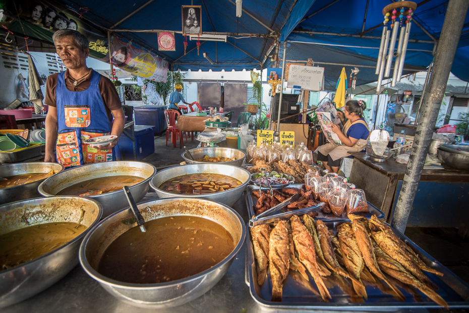  Targowisko Small business Sigma 15-30mm f/3.5-4.5 Aspherical Tajlandia 0 sprzedawca uliczne jedzenie jedzenie rynek bazar stoisko produkować żywność pochodzenia zwierzęcego kuchnia jako sposób gotowania