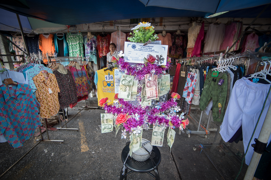  Drzewo obfitości Small business nikon d750 Sigma 15-30mm f/3.5-4.5 Aspherical Tajlandia 0 miejsce publiczne kwiat rynek bazar tradycja stoisko Miasto sprzedawca
