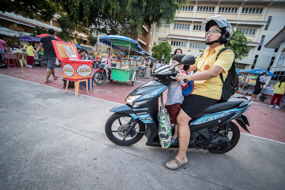  szkole Small business nikon d750 Sigma 15-30mm f/3.5-4.5 Aspherical Tajlandia 0 pojazd lądowy samochód pojazd motocykl ulica migawka Droga motocykli rower podróżować