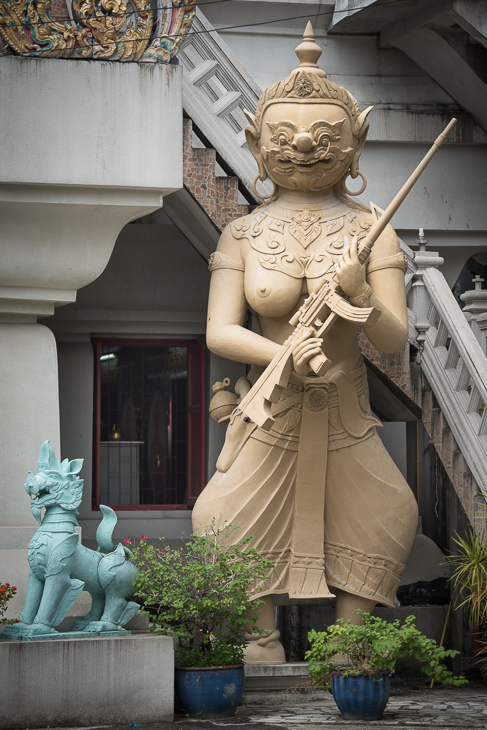  Ochrona świątyni Sacrum nikon d750 Nikon AF-S Nikkor 70-200mm f/2.8G Tajlandia 0 statua rzeźba pomnik kamień rzeźba świątynia grafika klasyczna rzeźba