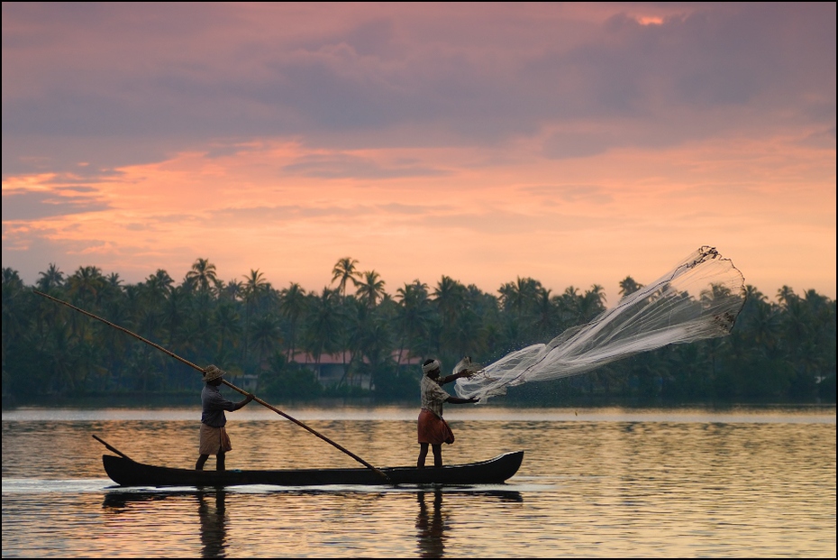  Rybacy Indie 0 Nikon D200 Zoom-Nikkor 80-200mm f/2.8D woda Natura niebo rzeka ranek wschód słońca łodzie i sprzęt żeglarski oraz zaopatrzenie odbicie morze wieczór