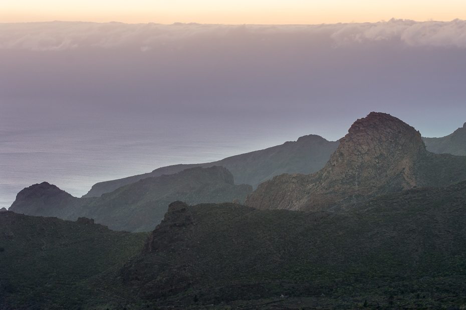  Zachód słońca Krajobraz Nikon D7200 AF-S Nikkor 70-200mm f/2.8G Teneryfa 0 średniogórze niebo górzyste formy terenu Góra wzgórze Chmura grzbiet ranek pasmo górskie atmosfera