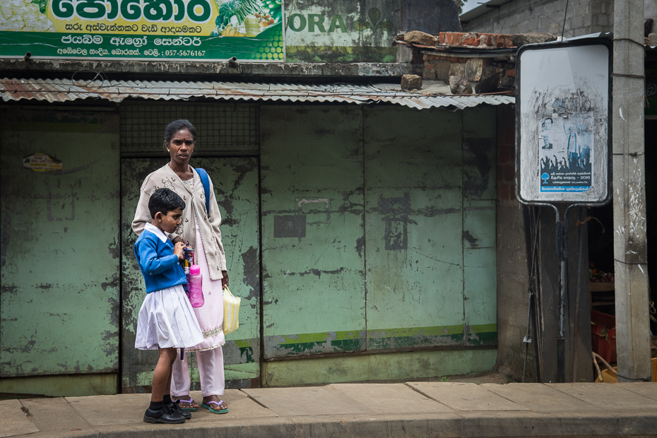  Lankijczycy Street Nikon D7200 AF-S Zoom-Nikkor 17-55mm f/2.8G IF-ED Sri Lanka 0 Droga infrastruktura miejsce publiczne ulica rekreacja turystyka podróżować Miasto dom wakacje