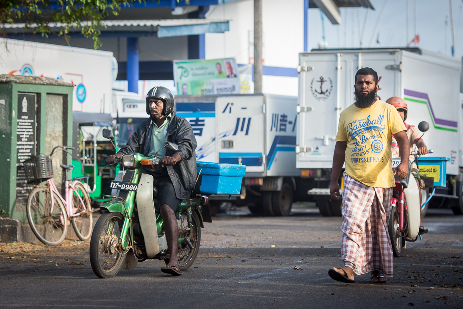  Powrót targu rybnego Street Nikon D7200 AF-S Nikkor 70-200mm f/2.8G Sri Lanka 0 pojazd lądowy pojazd samochód Droga transport ulica rodzaj transportu motocykl rower rekreacja