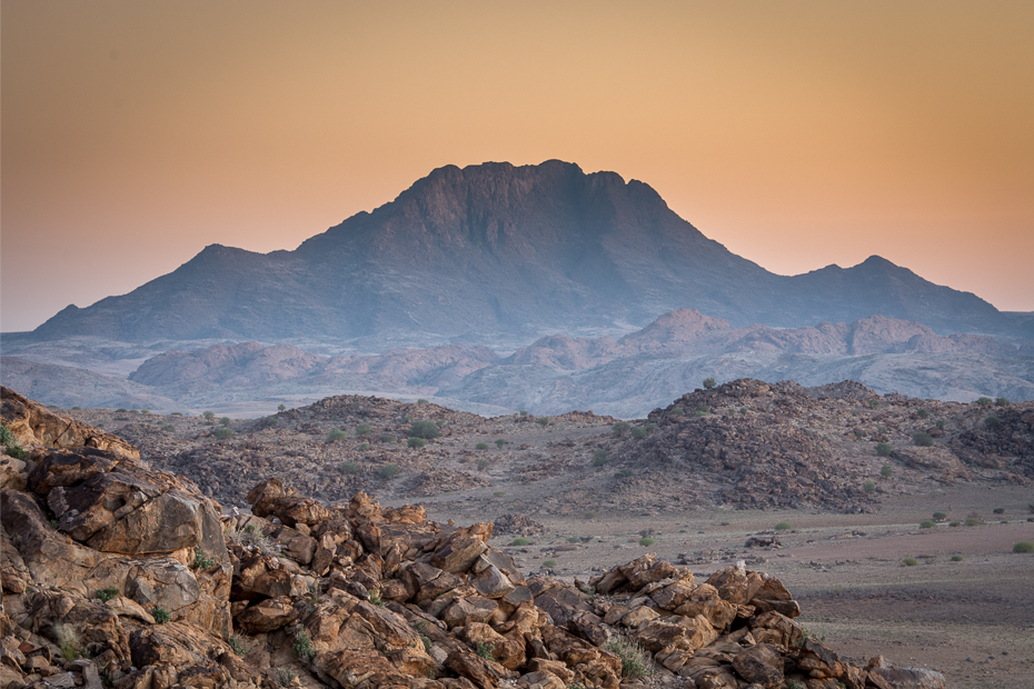  Rostock Desert Campsite Krajobraz Nikon D7100 Sigma 10-20mm f/3.5 HSM Namibia 0 niebo górzyste formy terenu Góra pustynia ranek pasmo górskie grzbiet skała horyzont geologia
