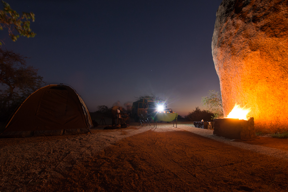  Spitzkoppe Camping Krajobraz Nikon D7100 Sigma 10-20mm f/3.5 HSM Namibia 0 niebo noc lekki atmosfera atmosfera ziemi zjawisko ranek krajobraz oświetlenie zjawisko geologiczne