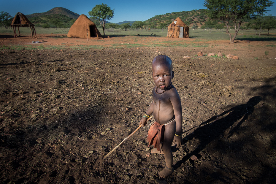  Himba Nikon D7200 Sigma 10-20mm f/3.5 HSM Namibia 0 gleba niebo piasek dziewczyna drzewo krajobraz wakacje błoto ecoregion zabawa